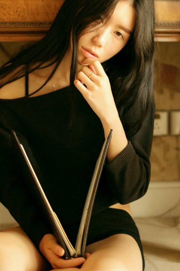 出镜：我 <a href="https://tuchong.com/60104/" target="_blank">@八公小羊</a>/ 摄影师：@摄影师齐野