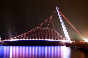挑月桥夜景
