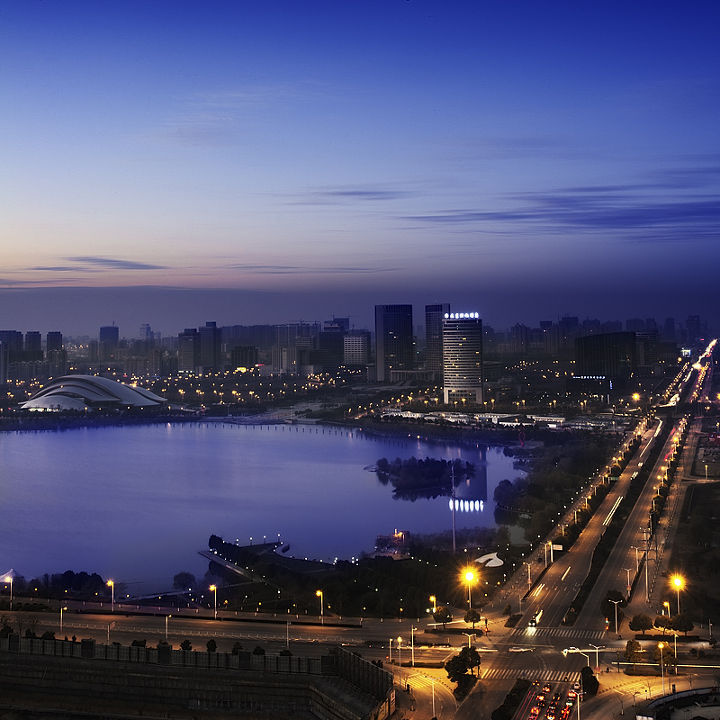 合肥政务区天鹅湖夜景