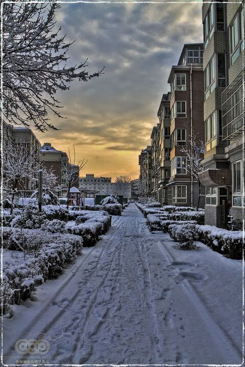 _MG_7060_1_2_tonemapped<br />
小区早晨的朝霞。HDR