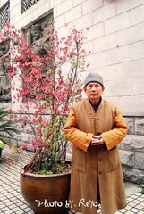 栖霞寺上的出家老人