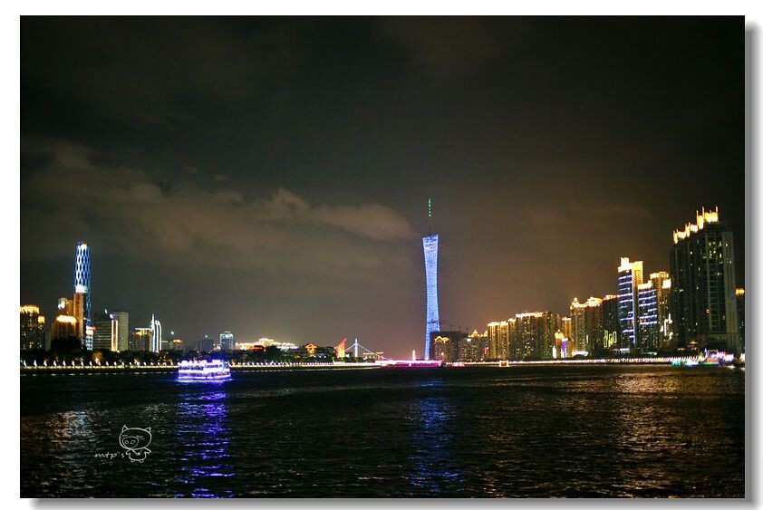  广州双塔有木有！！电视塔和西塔，很漂亮！ by 5D+S50/1.4