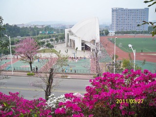 东区运动场.JPG