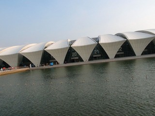 侧望体育馆水球赛场地20110720_173633_133