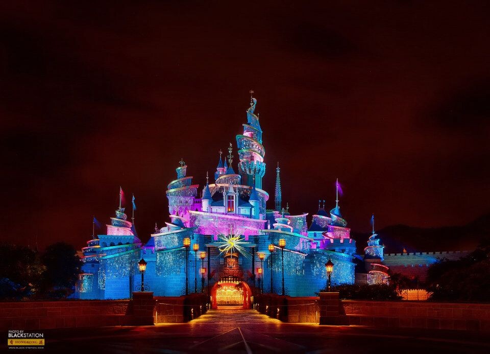 变幻的睡公主城堡 / Sleeping Beauty Castle<br />
