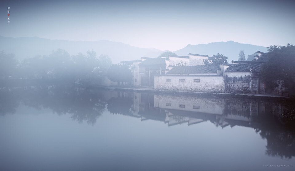 朦<br />
