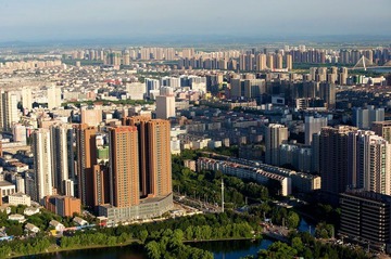青年公园附近街景