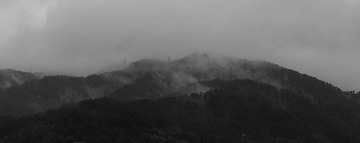 云來山更佳 云去山如畫 山因云晦明 云共山高下.jpg