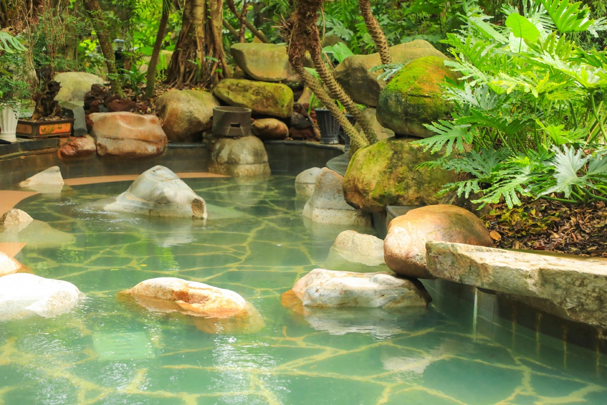 云南腾冲荷花温泉