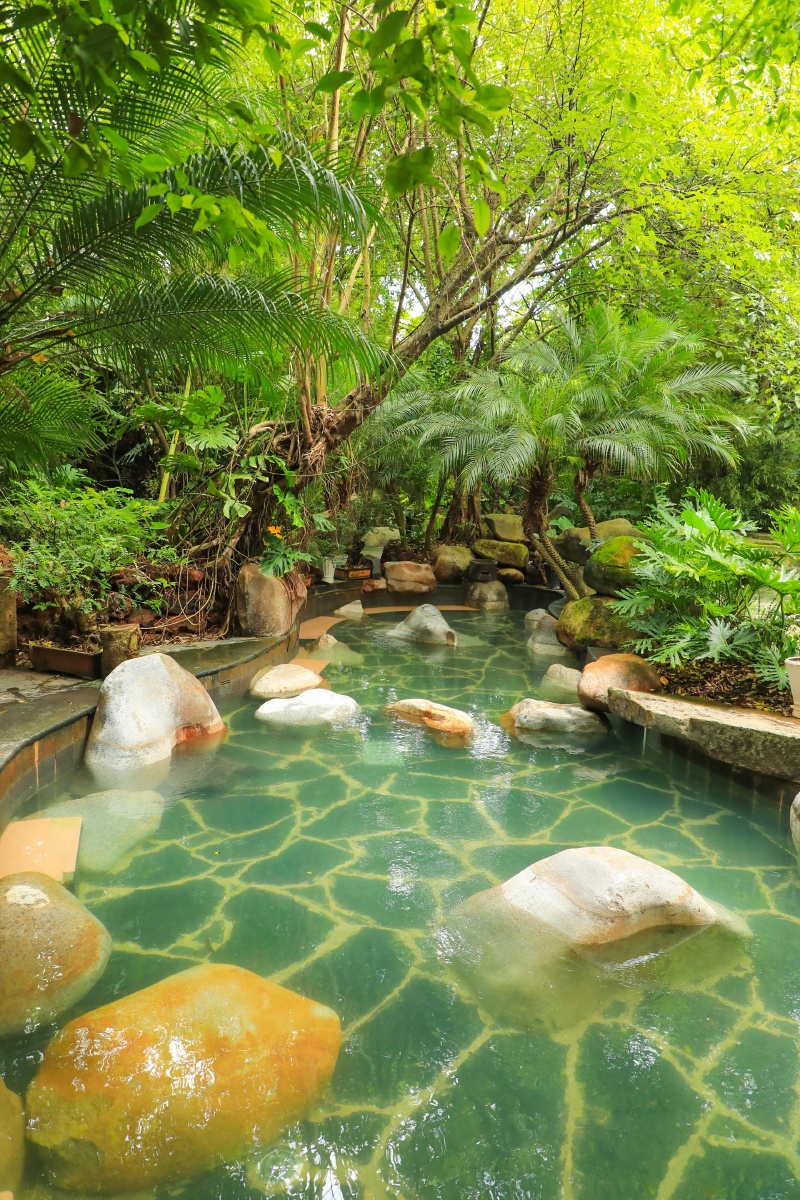 云南腾冲荷花温泉