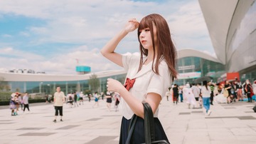 989714