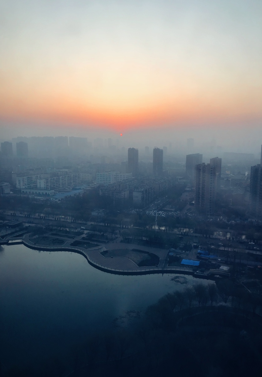 清而明静的清明清晨