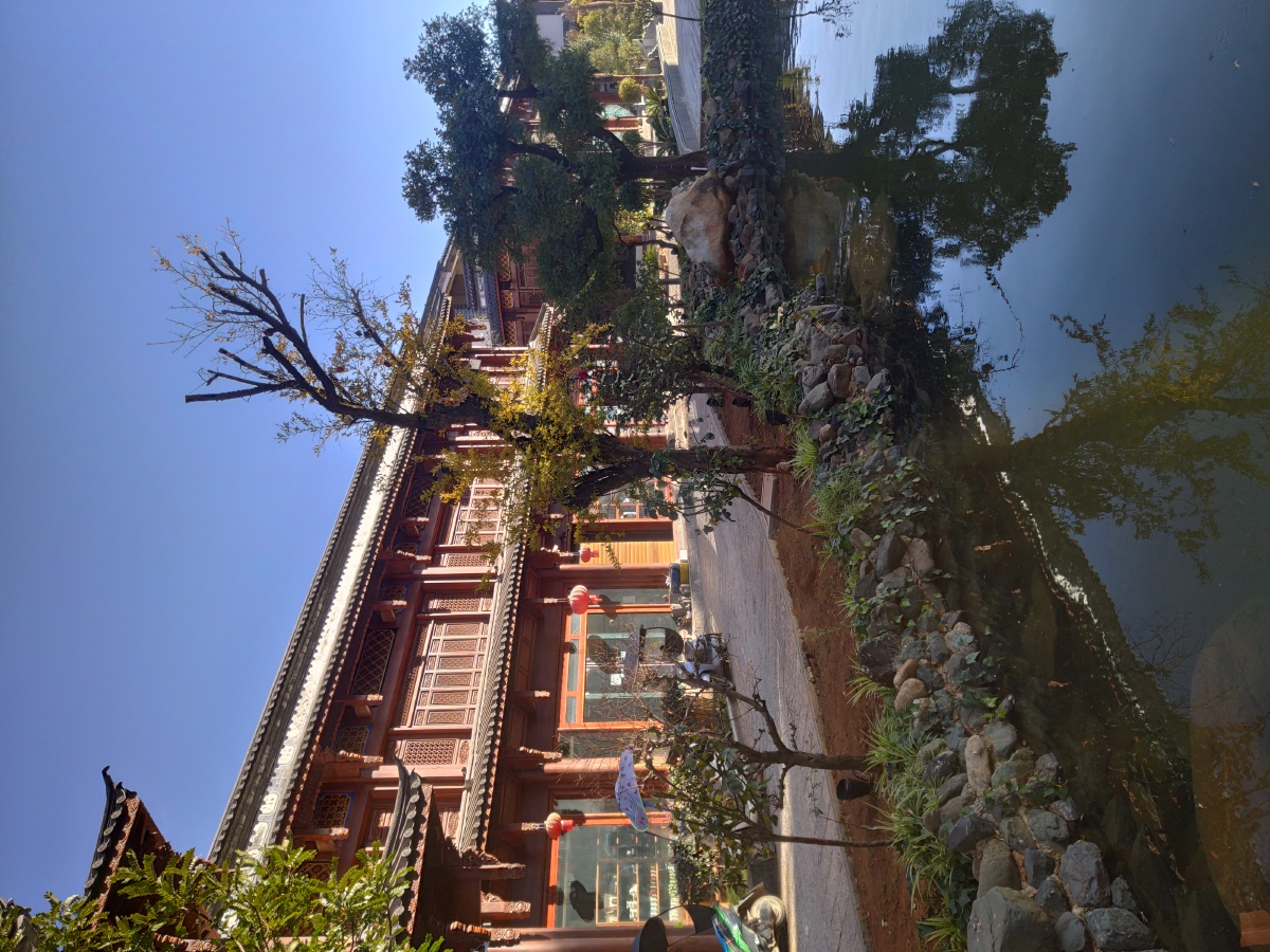 走进大理鹤庆县草海镇银匠村