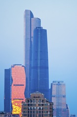 282803