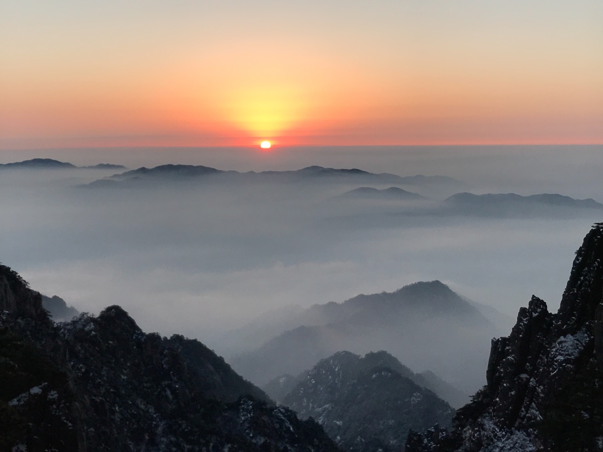 冬日黄山日出