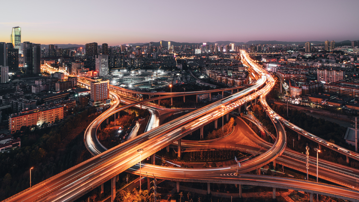 城市风光菊华立交桥在昆明城区东南郊为二环东路与东郊路的公路立交桥