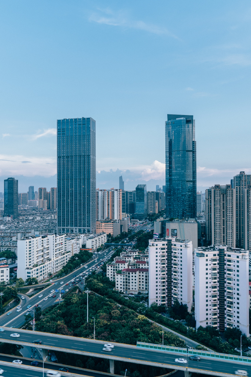 城市风光同德广场昆明第三高楼昆明城南北的分水岭