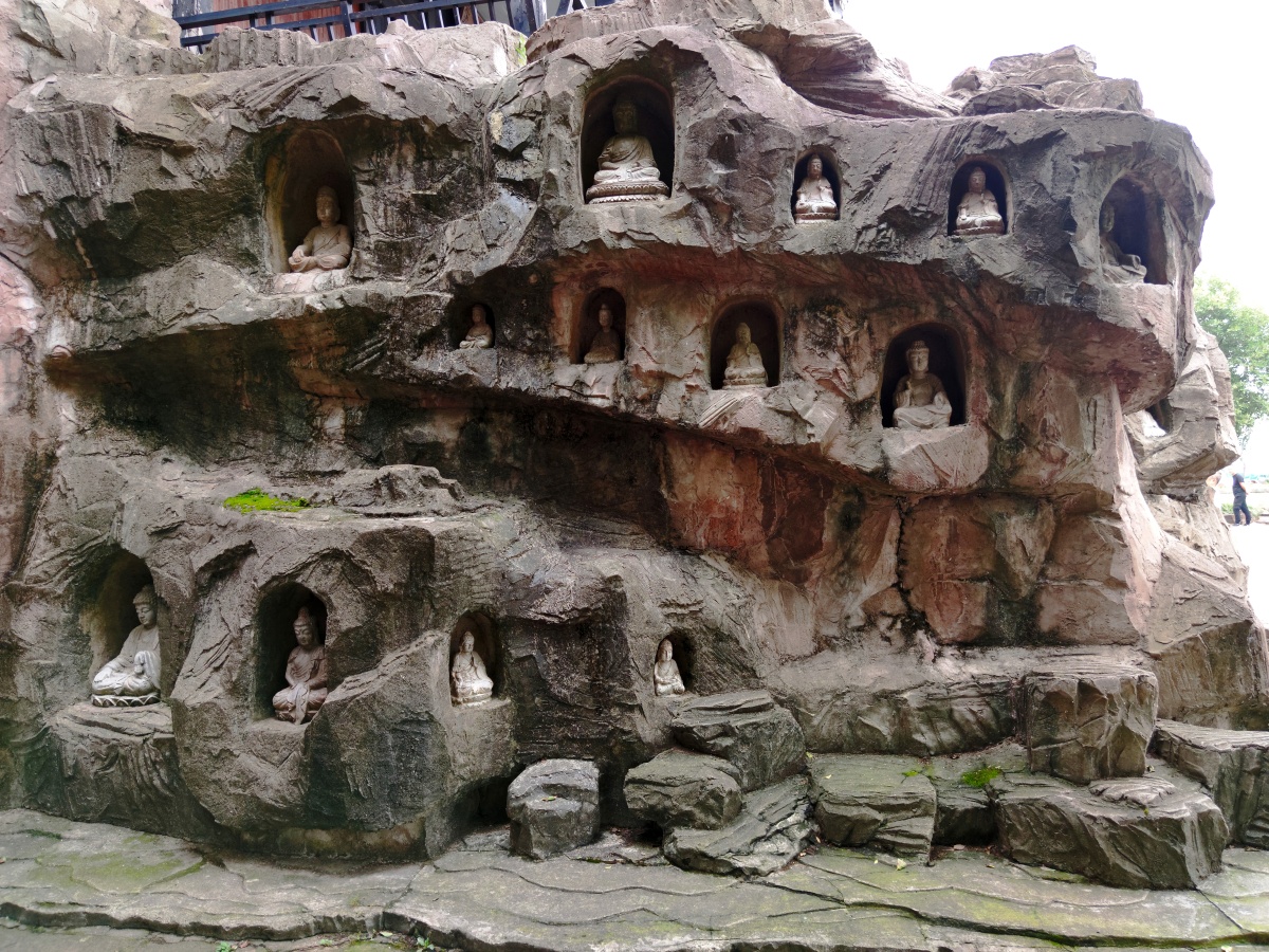 太湖仙岛大觉湾石窟造像.