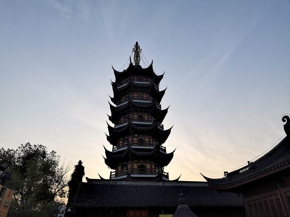南京鸡鸣寺药师佛塔