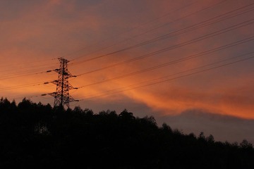 第四使徒来袭后的山坡