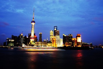夜，东方明珠