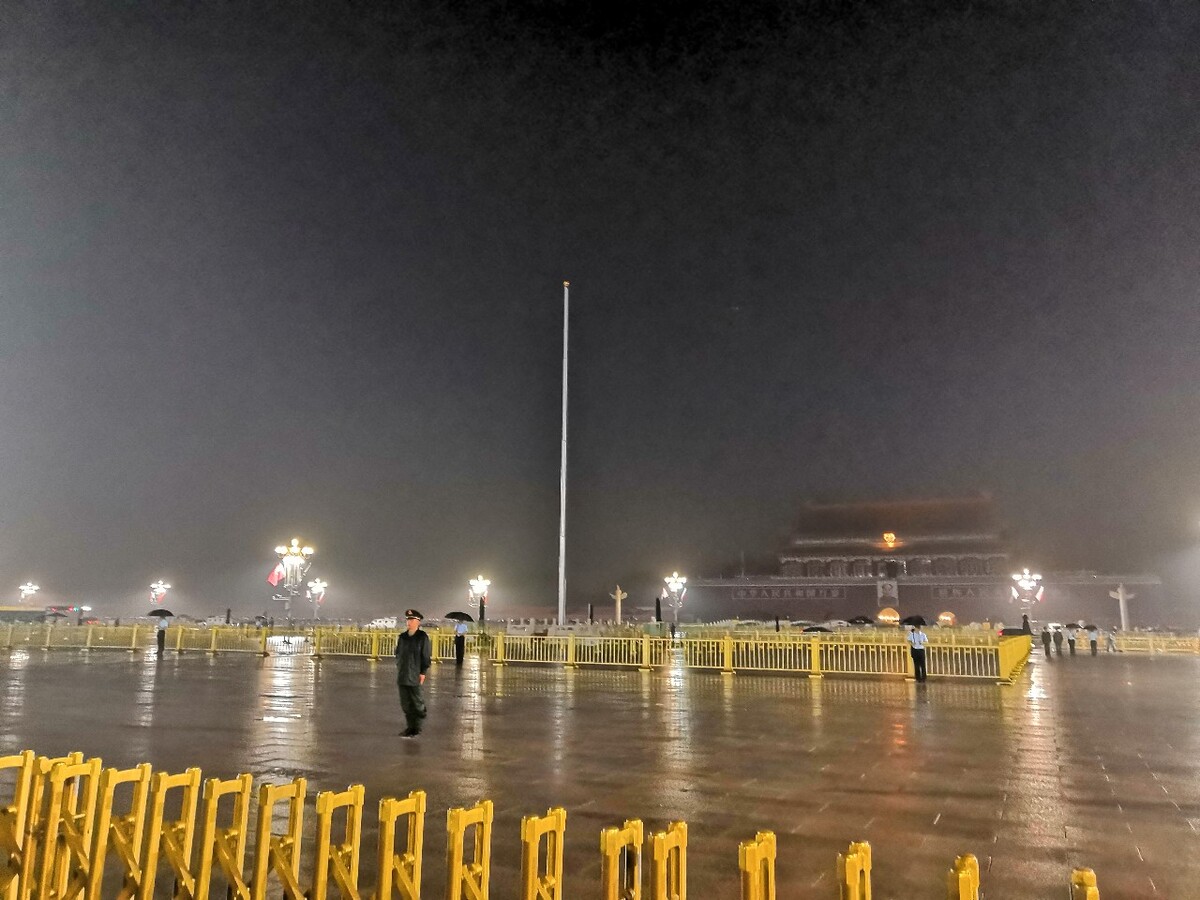 武汉机场国内转机过夜