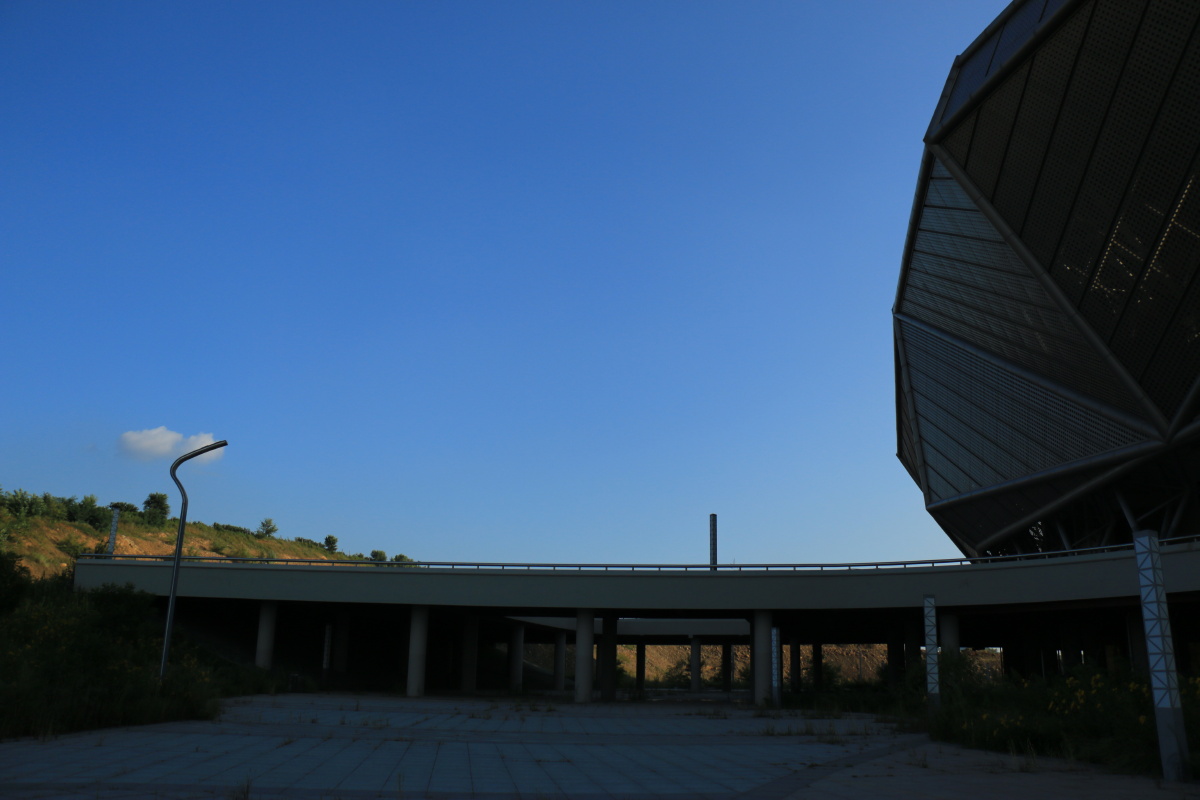 普兰店体育场现状