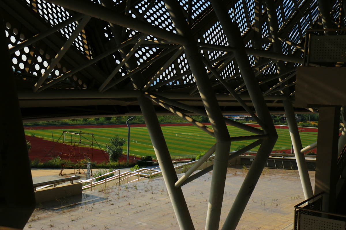 普兰店体育场约等于废弃现状