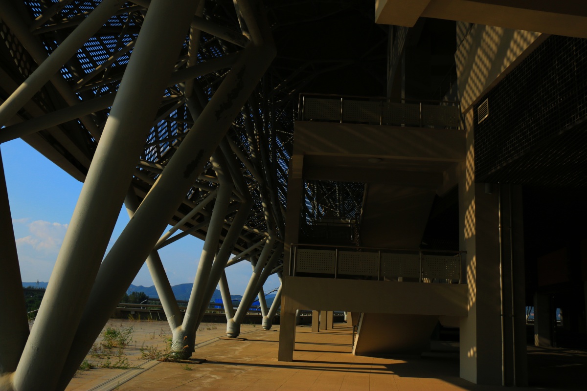 普兰店体育场现状