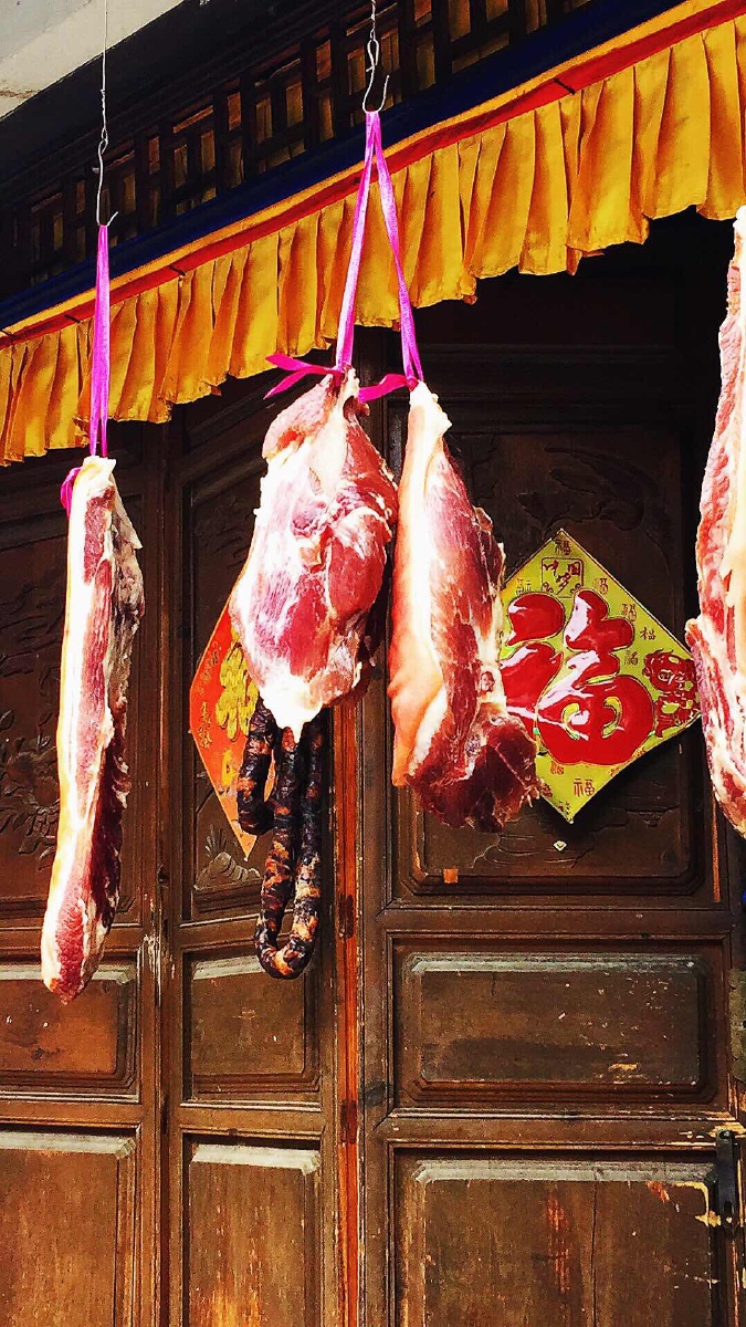 晾晒腊肉