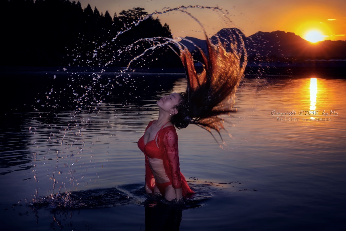 试过才知,从水里甩头发真是重体力劳动.辛苦小五了.老磨7250关注