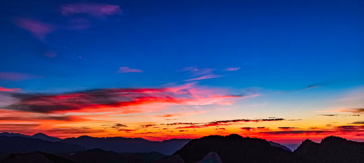 带你去山顶之晚霞