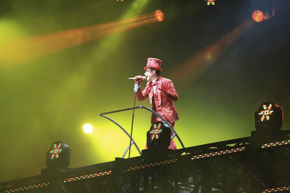 天气这么热<br />