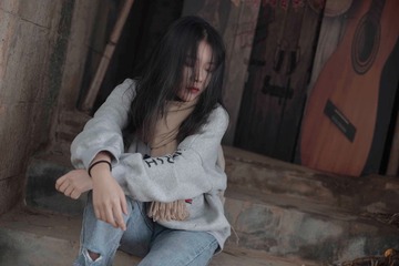 001