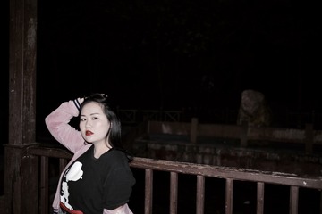 001
