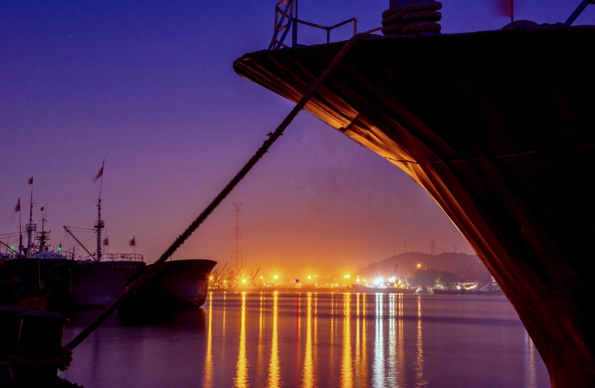 渔港夜色