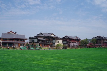 186348