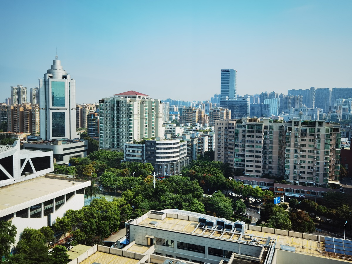 城市瞬间戚伟雄摄于广东佛山南海桂城