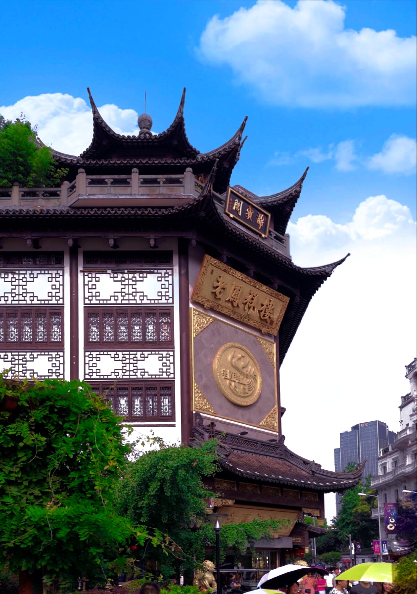 老凤祥楼 - 带刺工蜂 - 图虫