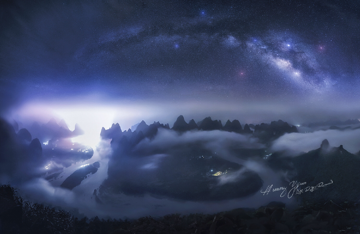 山水与星空的相遇桂林阳朔大面山漓江第一湾银河拱桥拍摄于201951