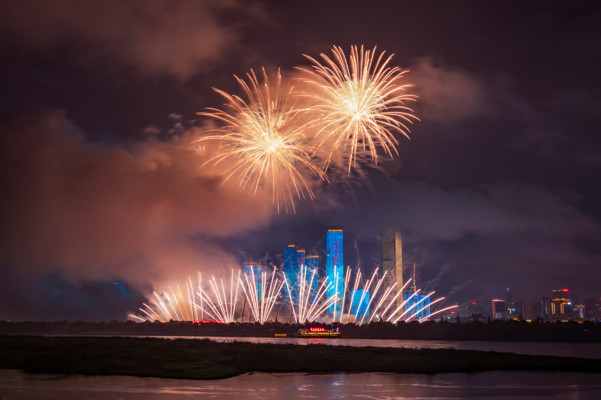 长沙庆祝建党百年焰火晚会