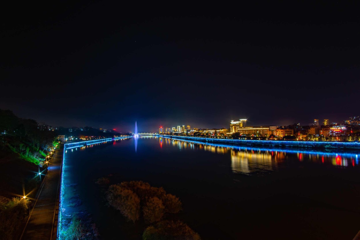 江滨夜景
