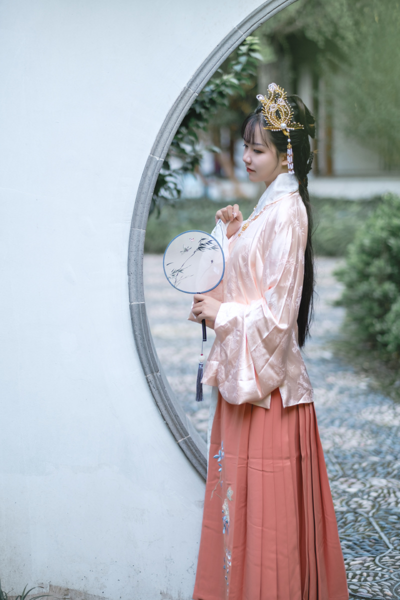 上海约拍写真古风汉服cos红楼梦薛宝钗篇可叹停机德堪怜咏絮才玉带