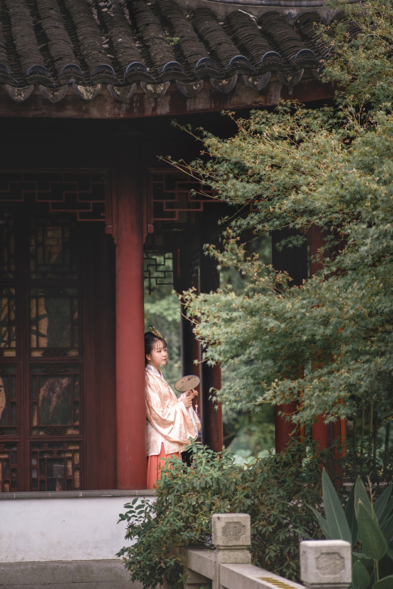 里埋出镜服化道小梦摄影tengd86场地上海古漪园上海约拍跟拍拍照写真