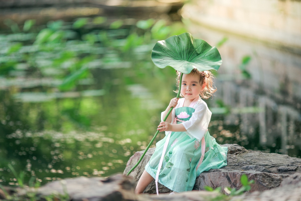 上海约拍写真古风汉服好萌娃古猗园吾家有娇女皎皎颇白皙小字为纨素