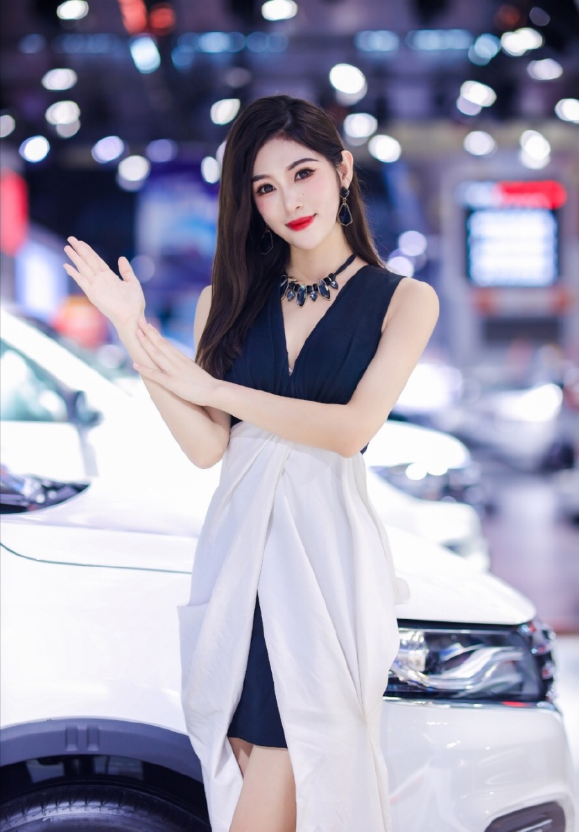 靓丽佳人心动不如行动高级感时尚