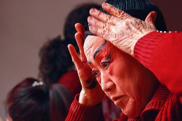 幕后
