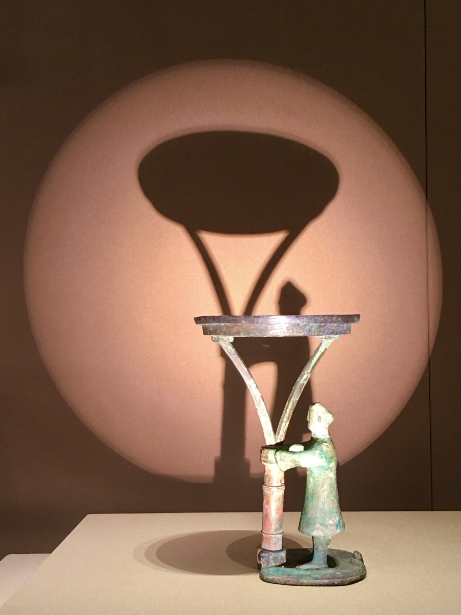 战国·人形铜灯