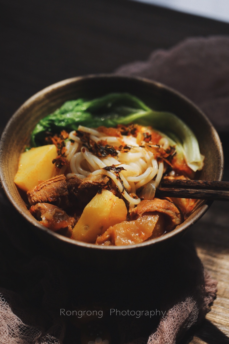 蓉记西红柿牛腩米线