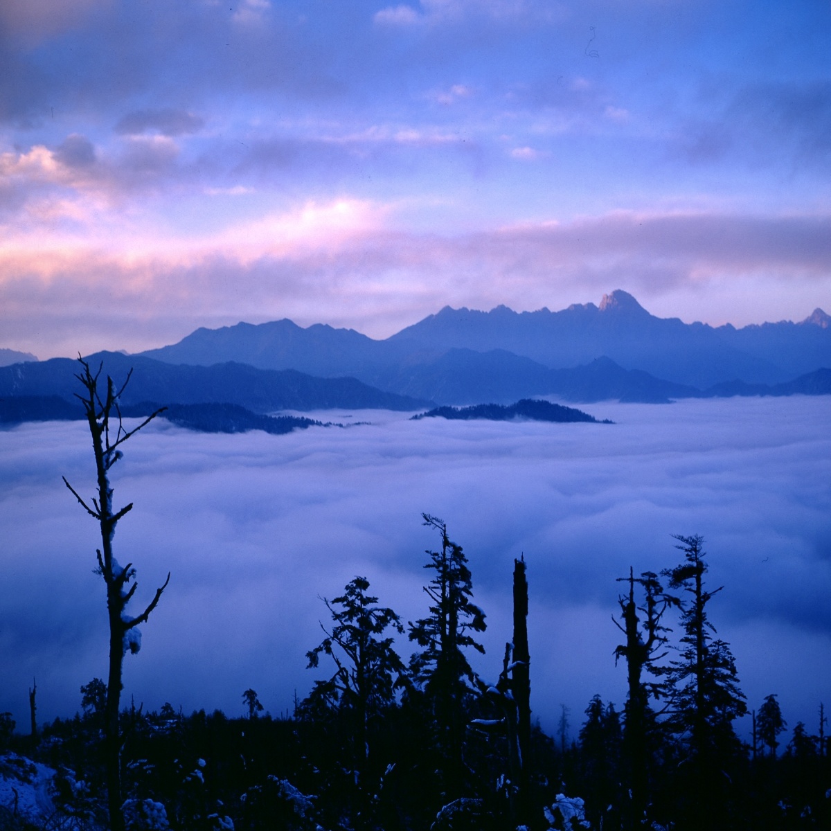 雅安天全光头山夕阳云海